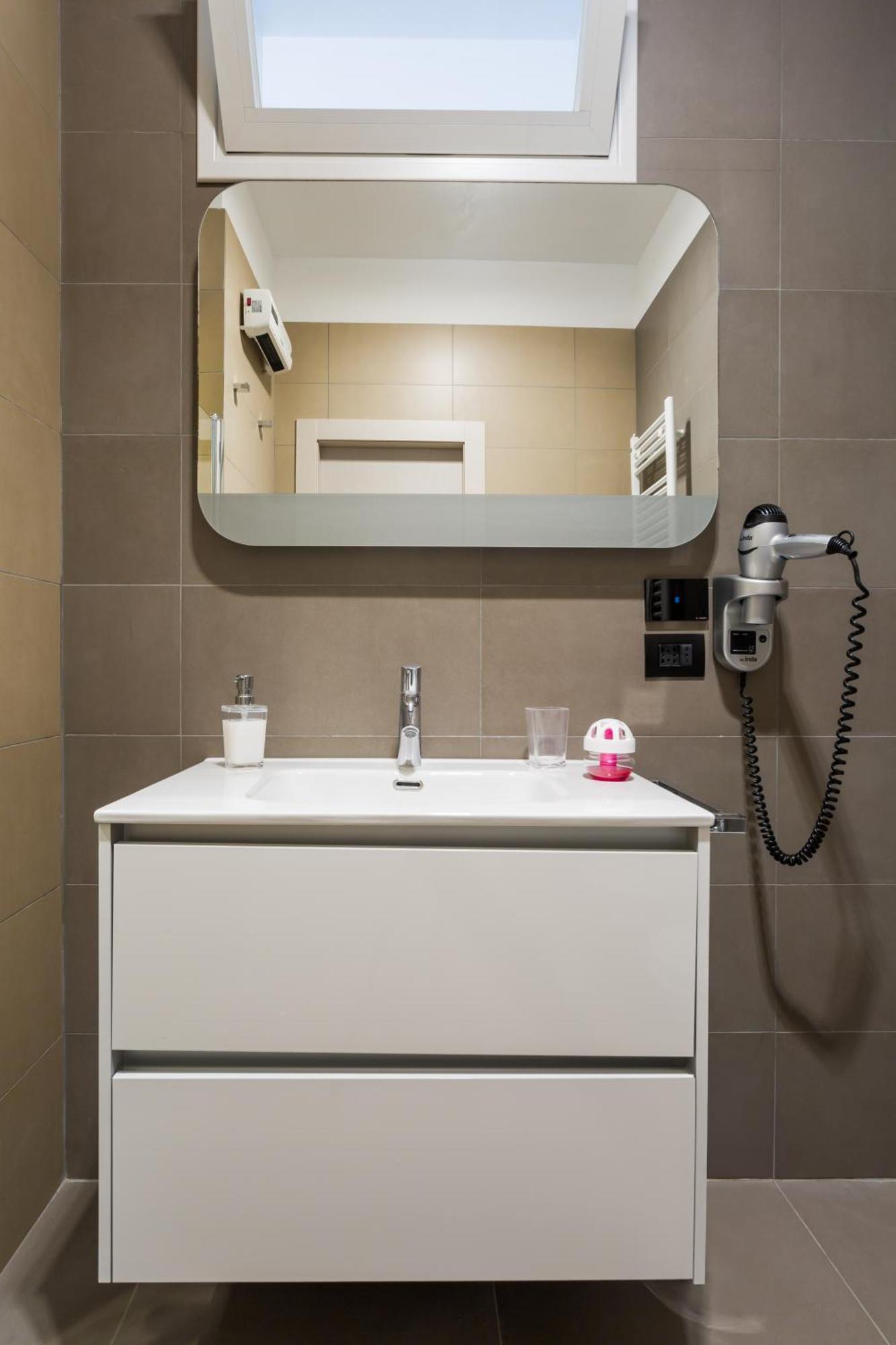 Archihouse Suites Наполи Екстериор снимка